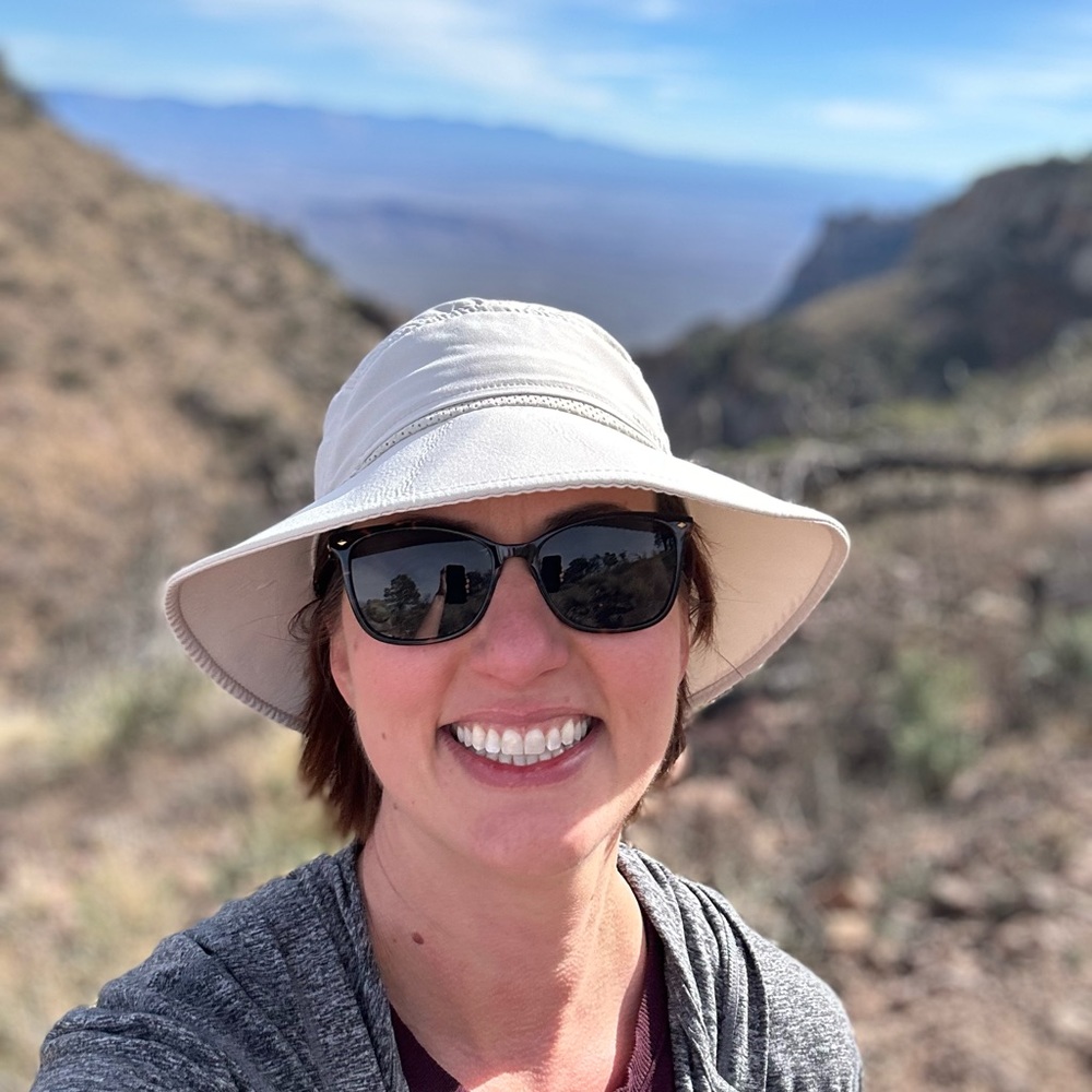 Meet your Posher, Adrienne